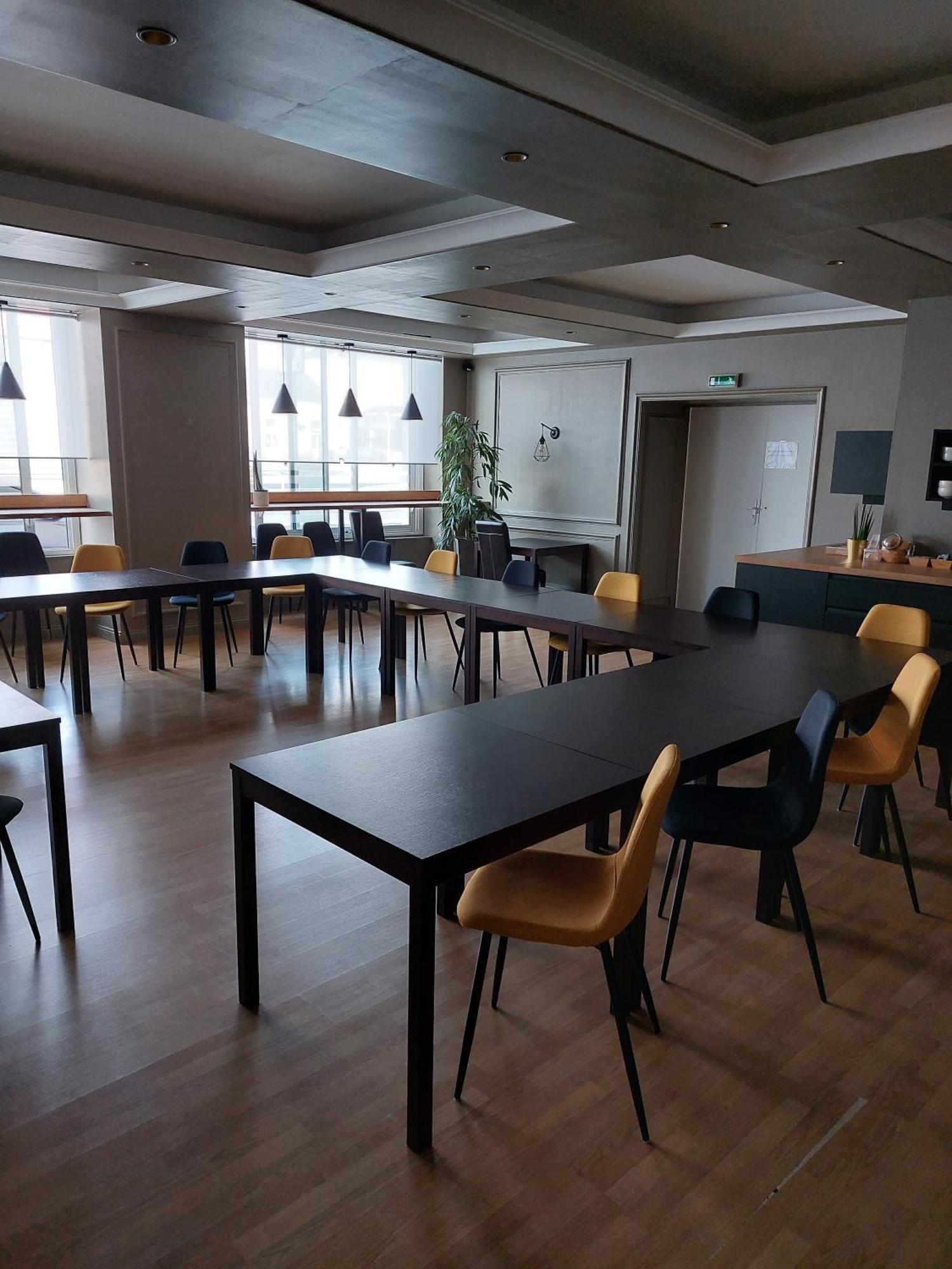 Cit'Hotel L'Europe - Cholet Gare Exteriör bild