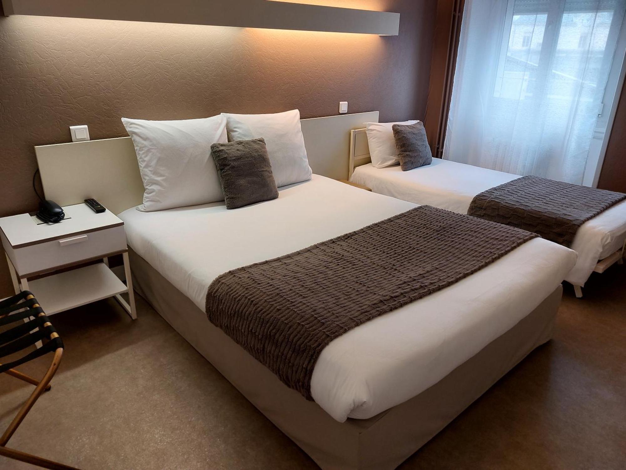 Cit'Hotel L'Europe - Cholet Gare Exteriör bild