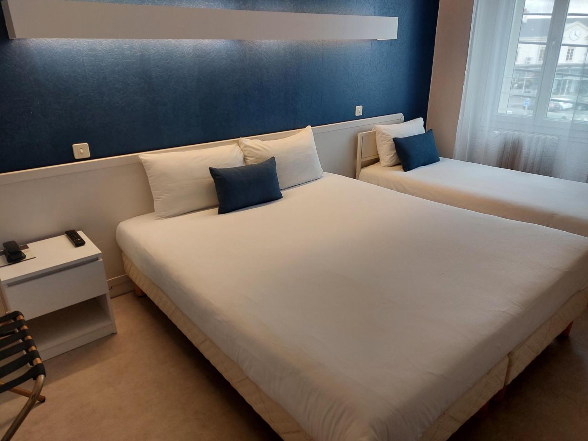 Cit'Hotel L'Europe - Cholet Gare Exteriör bild