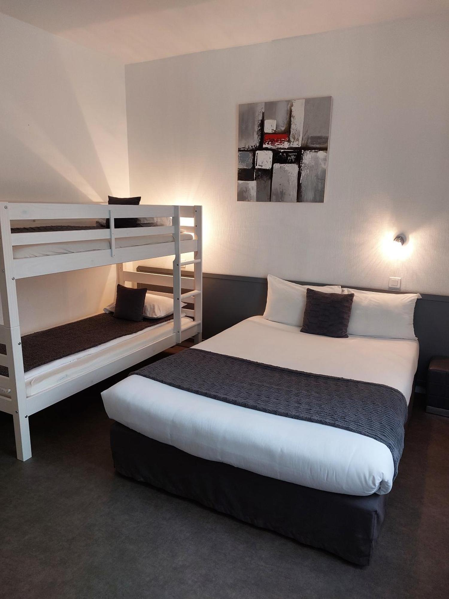 Cit'Hotel L'Europe - Cholet Gare Exteriör bild