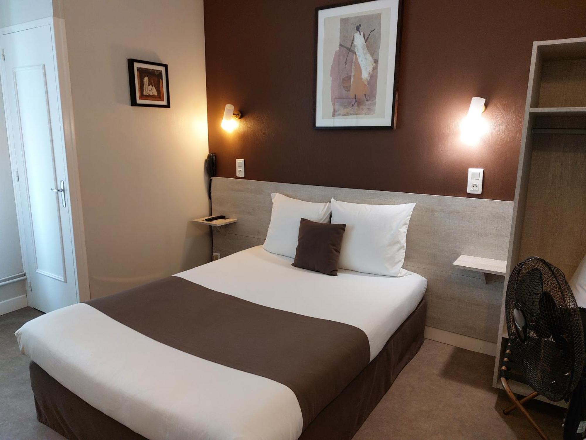 Cit'Hotel L'Europe - Cholet Gare Exteriör bild